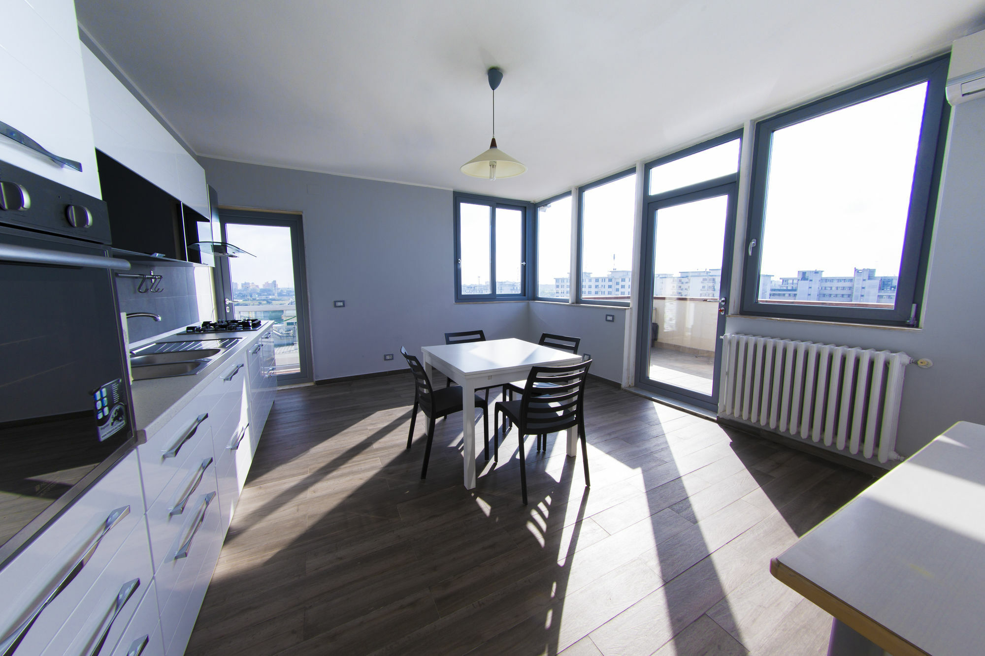 Penthouse Station Luxury Suites & Apartment Бриндизи Экстерьер фото